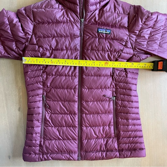 Patagonia Down Sweater Jacket - Picture 8 of 9